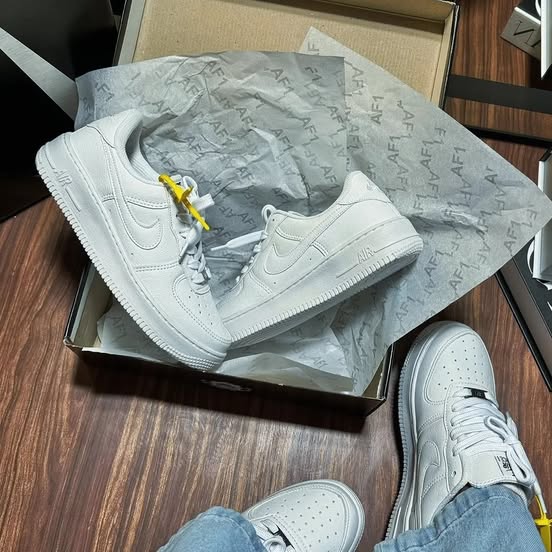 Simple and stylish nike shoes✔️